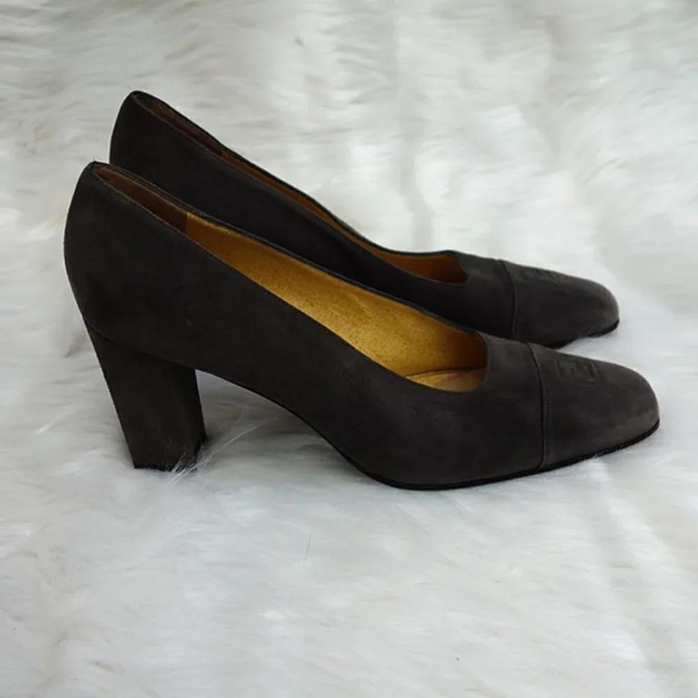 Authentic FENDI Vintage SCARPE Pumps Brown SUEDE Leather Stacked HEELS w/ LOGO! - Picture 5 of 11